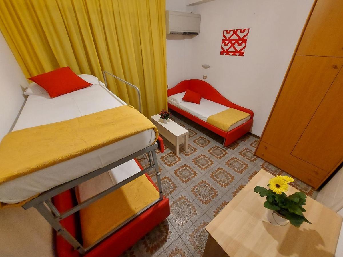 Hotel Senza Pensieri ריצ'יונה מראה חיצוני תמונה