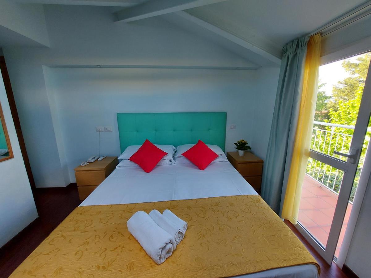 Hotel Senza Pensieri ריצ'יונה מראה חיצוני תמונה