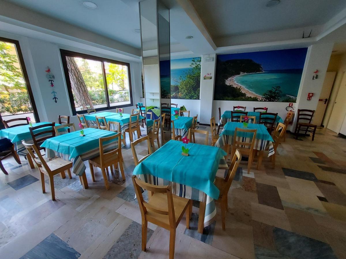 Hotel Senza Pensieri ריצ'יונה מראה חיצוני תמונה