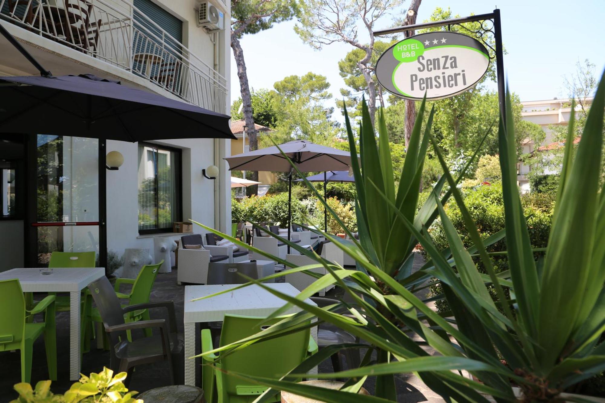 Hotel Senza Pensieri ריצ'יונה מראה חיצוני תמונה